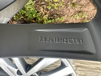 Salvador R-line R18 5x112 originál Volkswagen - 8