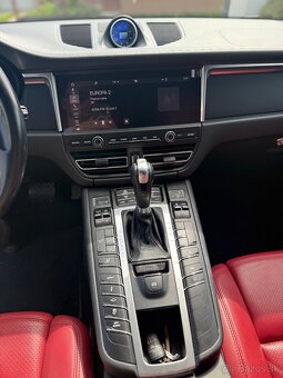 Porsche Macan - 8