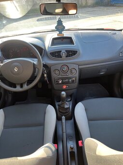 Renault Clio - 8