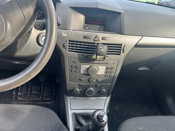 Opel Astra 1.4 16V - 8