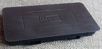 odkladacia priehradka s NFC na BMW - 8