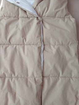 Béžová dlhšia vesta Reserved - 8