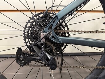 Crussis e-Largo 9.7 (2022) – 29”, top stav - 8