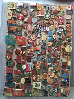 Predám odznaky 1 - 8