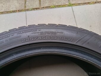 celoročne pneu Goodyear 225/45 R19 - 8