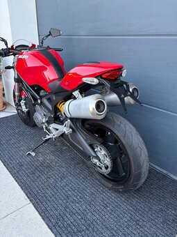 Ducati Monster 696+ - 8