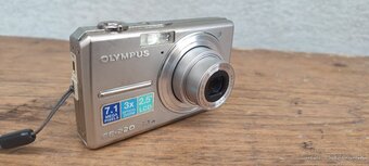 Olympus FE 220 - 8