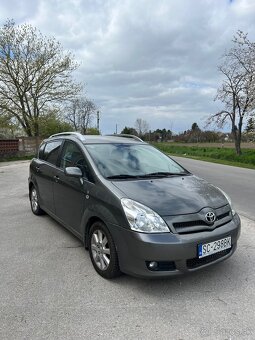 Toyota Corolla Verso 2.2 D, 7 miest na sedenie - 8