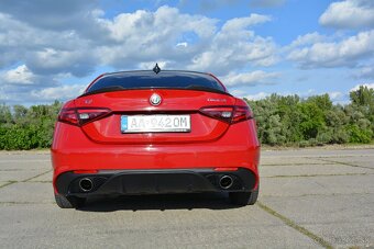 Alfa Romeo Giulia 2.2d Veloce Q4 - 8