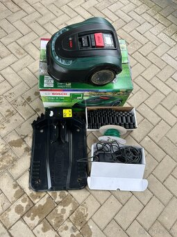 Robotická kosačka Bosch Indego M 700 - 8
