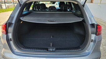 Kia Ceed SW 1.5 T-GDi Gold - 8