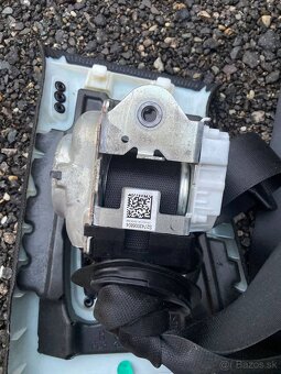 BMW G30 Sedačky - 8