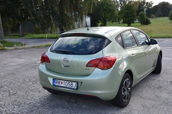 Opel Astra Classic III 1.7 CDTi 110k - 8