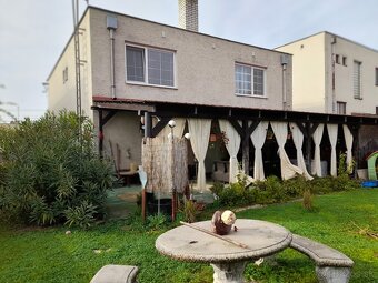 Na predaj veľký 5-izbový RD v obci Čierna Voda - 8