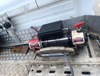 Predám odtahovy special do 3,5t - 8