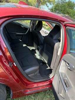 VOLVO S60 - 8