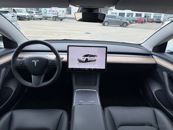 Tesla Model 3 RWD 2023 - 8