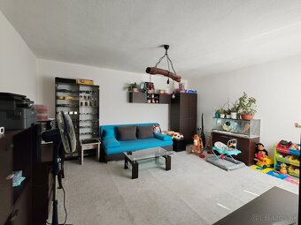 RODINNÝ DOM POLTÁR - 8