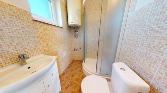 DVOJPODLAŽNÝ REKREAČNÝ DOM V PRIVÁTNOM AREÁLI PRI JAZERE - 8