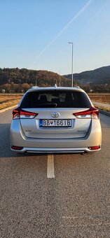 Toyota Auris (facelift model) - 8