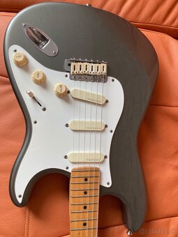 Fender Eric Clapton Strat - 8