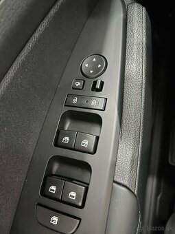 KIA SPORTAGE 1,6 T-GDI M6 GOLD MY 2025 - 8
