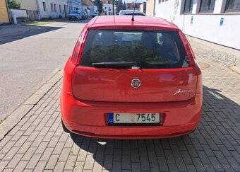 Fiat Grande Punto 1,2 i benzín manuál 51 kw - 8