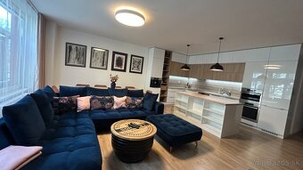 Štýlový 3 izbový byt Banská Bystrica, terasa, vírivka a par - 8