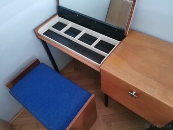 Retro drevená spálňová zostava - 8