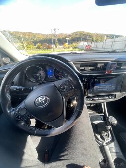 Toyota auris 1.2 turbo - 8
