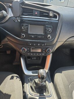 Predám Kia Ceed SW 1.6 CRDI R.v.2015 kup. SK - 8