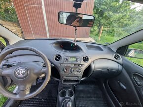 Toyotu Yaris 1.0 2005 - 8
