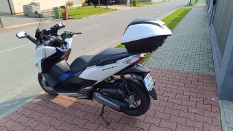 Honda Forza 125 - 8