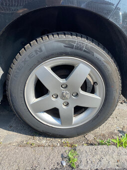 Peugeot 207 1.4 HDI na opravu/náhradné diely - 8