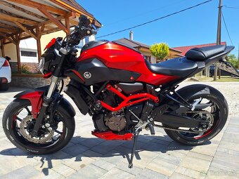 Yamaha MT 07 - 8