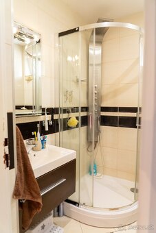 SIMI real - Exkluzívny RD s bazénom a samostatným apartmánom - 8