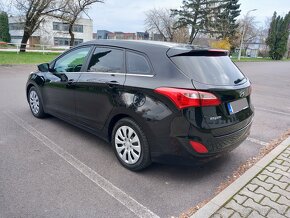 Hyundai i30 CW 1.6CRDI 81kw Family  2015 - 8