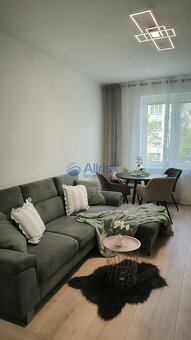 NADŠTANDARDNE NOVO ZREKONŠTRUOVANÝ 3 IZB. BYT S BALKÓNOM - O - 8