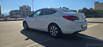 Opel Astra - 8