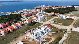 3-izboý apartmán v novostavbe s výhľadom na more /Chorvátsko - 8