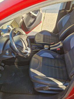 Peugeot 2008 Allure - 8