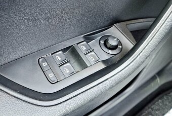 Škoda Superb Combi 2.0 TDI Ambition DSG - 8