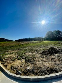 Lukratívny stavebný pozemok s panorámou v obci Sverepec - 8
