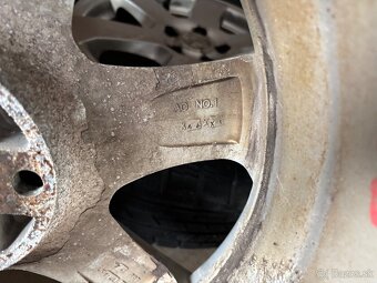 225/ 60 R17 114.3 - 8