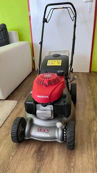 Kosačka HONDA IZY - 8