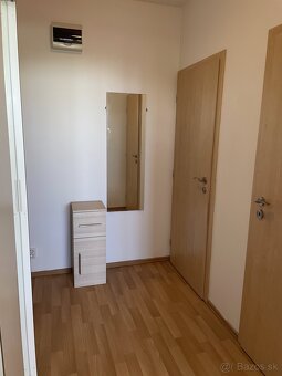 Prenajmem svoju garsonku na začiatku Petržalky,od 1. 7. 2025 - 8