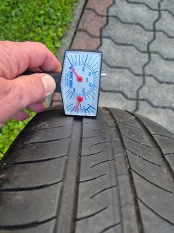 Predám letné pneumatiky Michelin R16 - 8