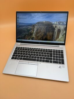 Notebook HP EliteBook 850 G7 i5 / 8GB / 256GB SSD - 8