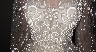 Biele nadýchané svadobné šaty - 8