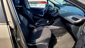 Peugeot 2008 1.2 PureTech Style benzín - 8